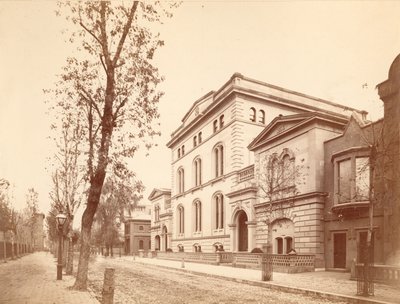 जोसेफ हैरिसन निवास, 227 दक्षिण 18 वीं, ईस्ट रिटेनहाउस स्क्वायर, 1866 (एल्बम प्रिंट) द्वारा अमेरिकी फोटोग्राफर