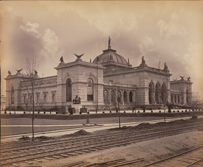सौ साल के स्मारक हॉल, 1876 (जिलेटिन सिल्वर प्रिंट) द्वारा अमेरिकी फोटोग्राफर