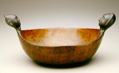 कटोरा, c.1800 (लकड़ी और पीतल) द्वारा अमेरिकी स्कूल