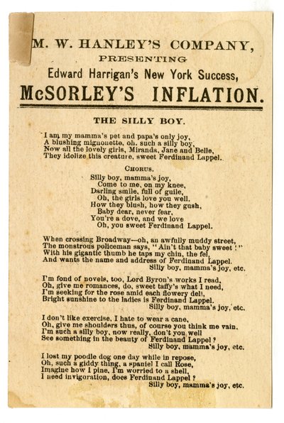 MW Hanleys Col ने एडवर्ड हैरिगन को नवीनतम NY सफलता, McSorleys Inflation [थिएटर कार्ड] पेश किया। वर्सो, c.1882 (लिथोग्राफ [ट्रेड कार्ड]) द्वारा अमेरिकी स्कूल