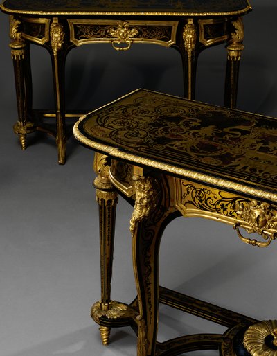 लुई XIV घाट तालिकाओं की मिलान जोड़ी, c.1710 द्वारा आंद्रे चार्ल्स बाउल