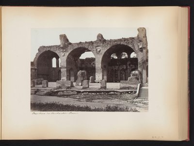 रोम, इटली में फोरम रोमानम पर मैक्सेंटियस के बेसिलिका का दृश्य कॉन्स्टैंटाइन का बेसिलिका। रोमा (वस्तु पर शीर्षक) द्वारा गुमनाम