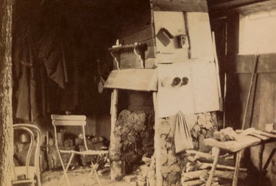 प्रथम विश्व युद्ध (प्रथम, आइरे) के पहले महीनों के दौरान एक पैदल सेना के लेफ्टिनेंट के व्यक्तिगत एल्बम से फोटो द्वारा अनाम अनाम