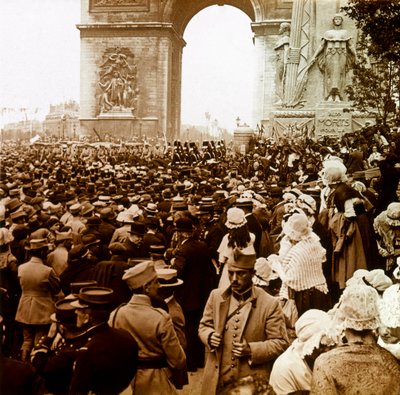 फोटोग्राफी - प्रथम विश्व युद्ध पर स्टीरियोस्कोपिक कांच की प्लेट: 1919 में जीत के दिन पेरिस की आबादी, निजी संग्रह द्वारा अनाम अनाम