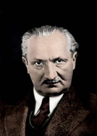 मार्टिन हाइडेगर का पोर्ट्रेट (1889-1976), जर्मन दार्शनिक। द्वारा अनाम अनाम