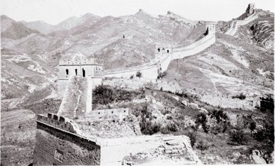 चीन की महान दीवार का दृश्य २०वीं सदी की शुरुआत की तस्वीर - निजी संग्रह द्वारा अनाम अनाम