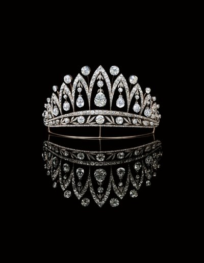 Tiara, Faberge द्वारा, c.1890 (हीरे और सोना) द्वारा अगस्त विल्हेम होल्मस्ट्रम