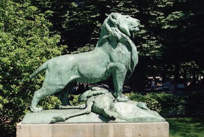 न्युबियन शेर और उसका शिकार, 1870 (कांस्य) (252666 और 252667 भी देखें) द्वारा Auguste Cain