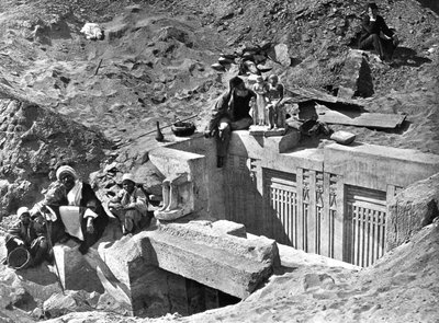 मेम्फिस सक्कारा, मिस्र, 1893 द्वारा अगस्टे एडौर्ड मैरिएट