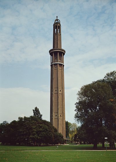  द्वारा अगस्टे पेरेट