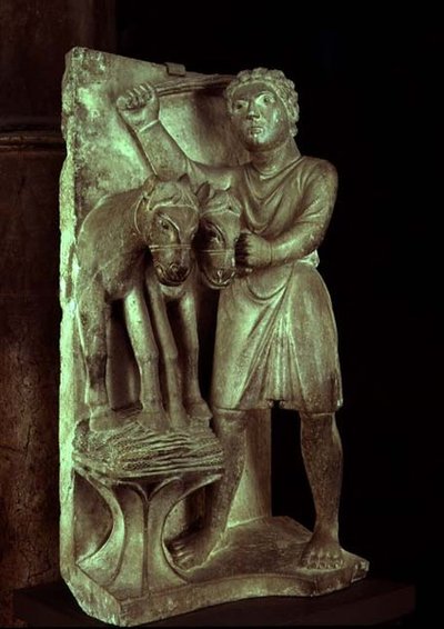 थ्रेसिंग व्हीट: जुलाई महीने के मजदूरों के एक प्रतिमा कैलेंडर से, c.1200 (पत्थर) द्वारा बेनेटेटो एंटेलमी