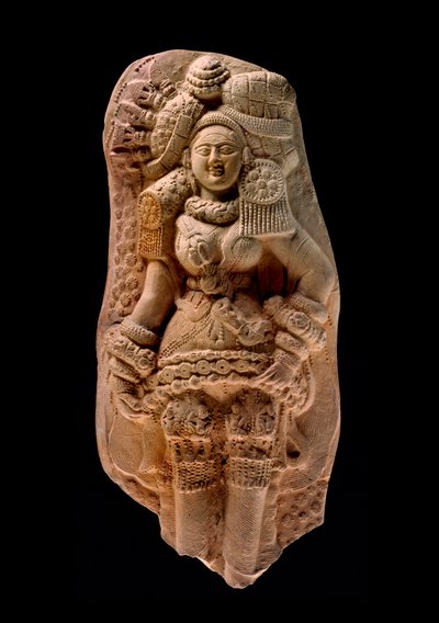 यक्षी, तमलुक की ढाला पट्टिका, c.200 ईसा पूर्व (टेराकोटा) द्वारा बंगाली स्कूल