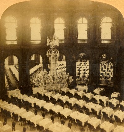 डाइनिंग सैलून, ग्रैंड होटल, पेरिस, फ्रांस, 1904। द्वारा बर्ट अंडरवुड