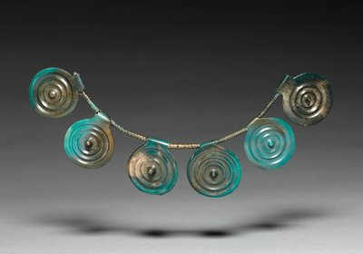 एक हार से तत्व, c.1400-1300 ईसा पूर्व द्वारा कांस्य युग