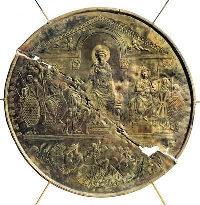 थियोडोसियस I (346-395), चौथी शताब्दी ईस्वी (चांदी) का मिसोरियम (चांदी का बड़ा बर्तन) द्वारा बीजान्टिन