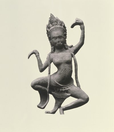 एक नाचती हुई अप्सराएं, एक फ्रिज़ से विस्तार, 12 वीं सदी के अंत - 13 वीं शताब्दी की शुरुआत (पत्थर) (155540 के साथ विवरण) द्वारा कंबोडियन कंबोडियन