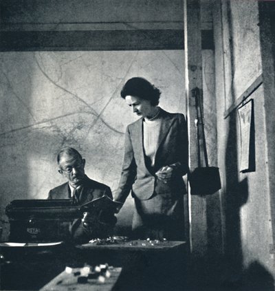 यहां कार्रवाई, 1941 द्वारा सेसिल बीटन