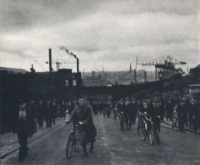 फ्लेट्स के पीछे सेना, 1941 द्वारा सेसिल बीटन