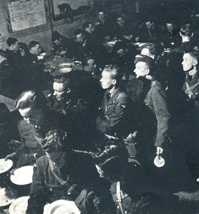हर आदमी अपने लिए, 1941 द्वारा सेसिल बीटन