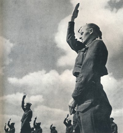 सेना के हाथ, 1941 द्वारा सेसिल बीटन