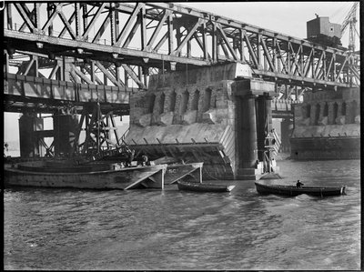 वाटरलू ब्रिज का विध्वंस, लैम्बेथ, ग्रेटर लंदन प्राधिकरण, 1936। द्वारा चार्ल्स विलियम प्रिकेट