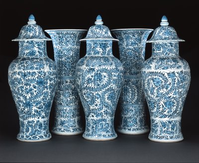 नीला और सफेद रंग का घाघरा, कांजी अवधि (1662-1722) (चीनी मिट्टी के बरतन) द्वारा Chinese School