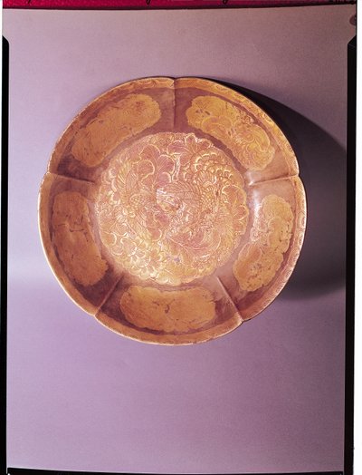उत्कीर्ण पकवान, तांग राजवंश (618-907) (सोना और चांदी) द्वारा Chinese School