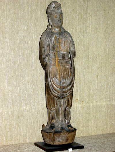 कोउन-यिन, करुणा का बोधिसत्व, सांग राजवंश (960-1276) (चित्रित लकड़ी) द्वारा Chinese School