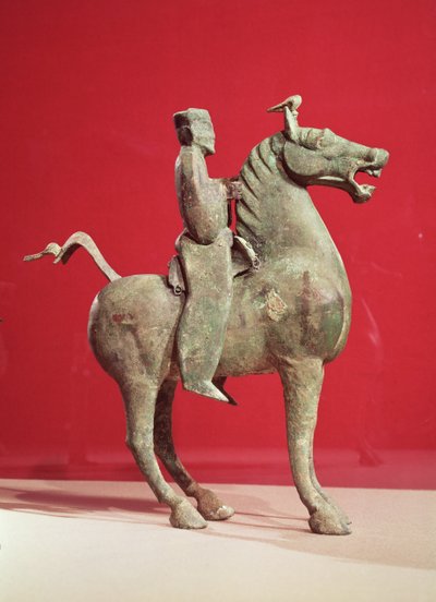 वू-वी, कंसु, पूर्वी हान राजवंश (कांस्य) से घोड़े पर सवार व्यक्ति द्वारा चीनी स्कूल