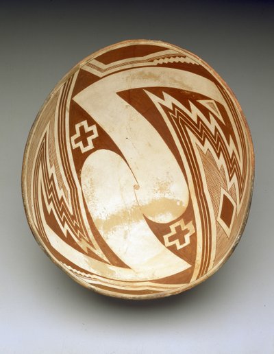 बॉयोमीट्रिक डिज़ाइन के साथ बाउल, c.1000-1150 (सिरेमिक) द्वारा संस्कृति मीम्ब्रिज