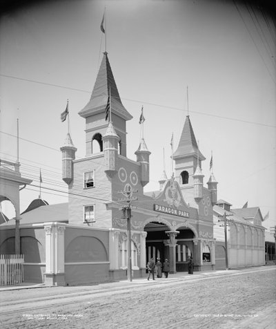 पैरागॉन पार्क में प्रवेश, नान्तास्केट बीच, c.1905 (b/w फोटो) द्वारा डेट्रोइट प्रकाशन कंपनी