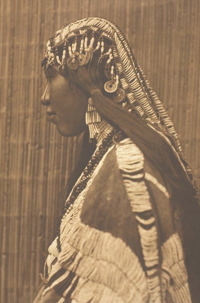 विशम गर्ल, प्रोफाइल, 1910। द्वारा एडवर्ड शेरिफ कर्टिस