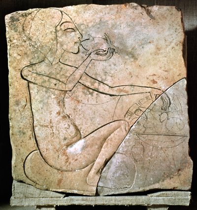 उत्तर-पैलेस से एल-अमरना, न्यू किंगडम, c.1353-1337 ईसा पूर्व (चूना पत्थर) में भुना हुआ बतख खाने वाली राजकुमारी को चित्रित करते हुए राहत द्वारा Egyptian 18th Dynasty