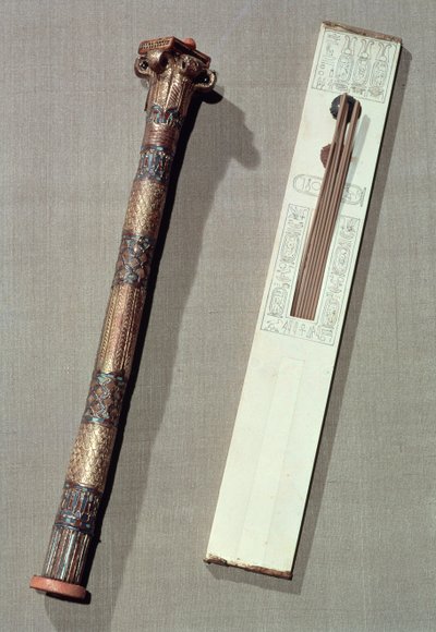 टट्टनखमुन की कब्र से पैलेट और रीडिंग लिखने का मामला (c.1370-52 ईसा पूर्व) न्यू किंगडम (228566 भी देखें) द्वारा Egyptian 18th Dynasty
