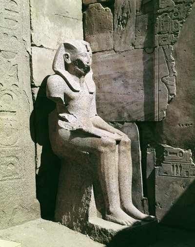 टूथोसिस III की मूर्ति (c.1490-39 ईसा पूर्व) न्यू किंगडम (ग्रेनाइट) द्वारा Egyptian 18th Dynasty