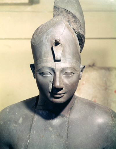 अमुन के मंदिर, कर्णक (बेसाल्ट) से टूथमोसिस III (1504-1450 ईसा पूर्व में शासन किया गया) की मूर्ति द्वारा Egyptian 18th Dynasty