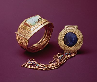 दो कंगन, तूतनखामन के मकबरे से (c.1370-1352 ईसा पूर्व) न्यू किंगडम (सोना) द्वारा Egyptian 18th Dynasty