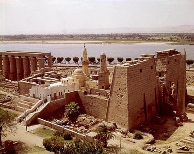 मंदिर का हवाई दृश्य द्वारा Egyptian 19th Dynasty