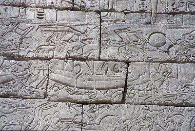 द सी पीपल, नेवल बैटल ऑफ रामसेस III, मेदिनेट हबू, 1195-64 ई.पू. द्वारा Egyptian 20th Dynasty
