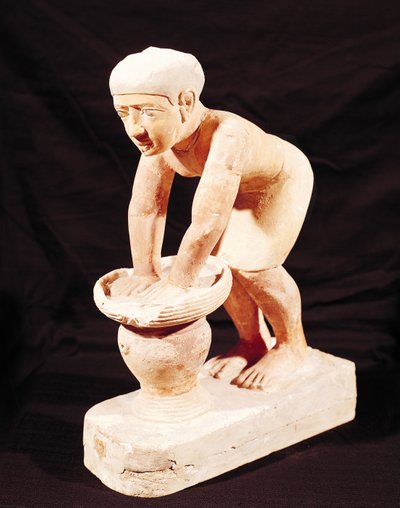 बूढ़े साम्राज्य के सक़कारा से बीयर बनाने वाले एक व्यक्ति का मॉडल द्वारा Egyptian 5th Dynasty