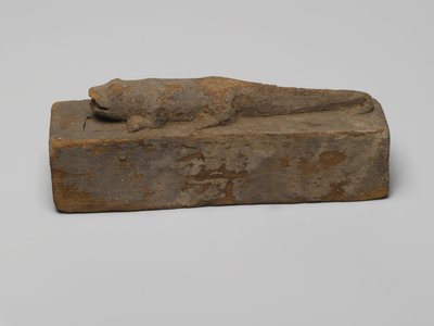 एक मगरमच्छ के लिए छोटा ताबूत, 664-332 ईसा पूर्व (लकड़ी) द्वारा Egyptian School