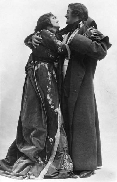 जूलिया निल्सन और फ्रेड टेरी द स्कारलेट पिम्परेल में, c1905। द्वारा एलिस और वालरी