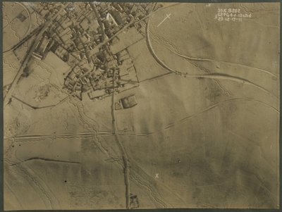 WWI की खाइयों के साथ हवाई तस्वीर, 1917 द्वारा अंग्रेजी फोटोग्राफर