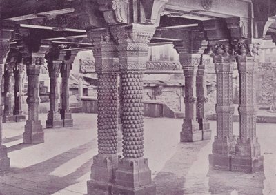 Carved Pillars, Panch-Mahal, Futtehpur-Sikri  द्वारा अंग्रेजी फोटोग्राफर