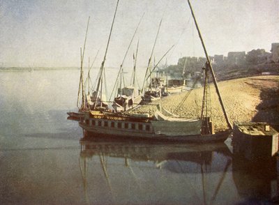 लक्सर, मिस्र में भोर। द्वारा अंग्रेजी फोटोग्राफर