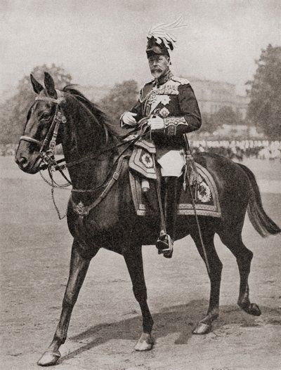 जॉर्ज वी, द स्टोरी ऑफ़ ट्वेंटी फाइव इयर्स से, 1935 में प्रकाशित हुआ द्वारा अंग्रेजी फोटोग्राफर