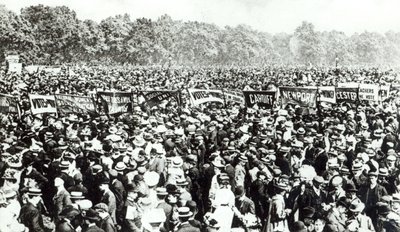 21 जून 1908 को हाइड पार्क में महिलाओं के प्रदर्शन के लिए शानदार वोट द्वारा अंग्रेजी फोटोग्राफर