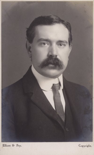 जॉन एम्ब्रोस फ्लेमिंग (1849-1945), अंग्रेजी इलेक्ट्रिकल इंजीनियर और भौतिक विज्ञानी द्वारा अंग्रेजी फोटोग्राफर