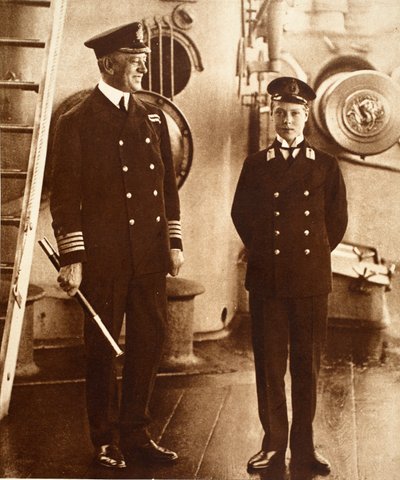 एचएमएस हिंदुस्तान में Midshipman के रूप में किंग एडवर्ड VIII, 1910 द्वारा अंग्रेजी फोटोग्राफर