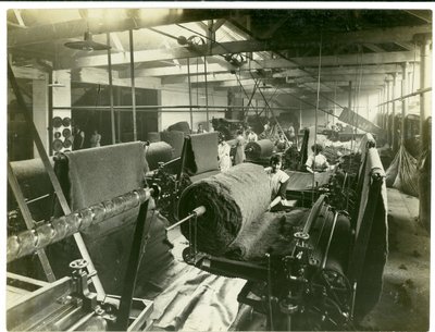 सुई लगा कमरा, लांग मीडो मिल, 1923 द्वारा अंग्रेजी फोटोग्राफर